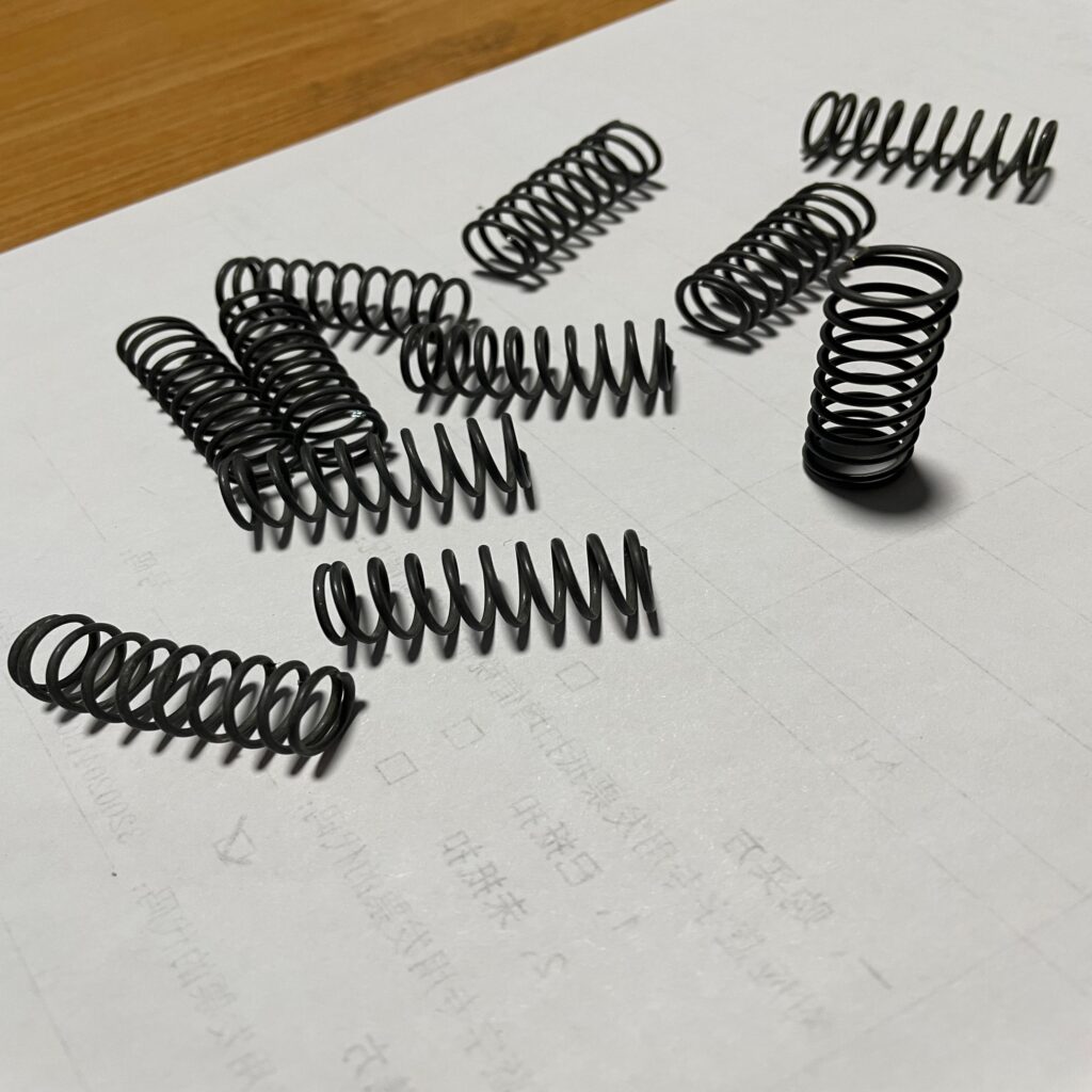 Custom superelastic Nitinol springs manufactured from nitinol wire